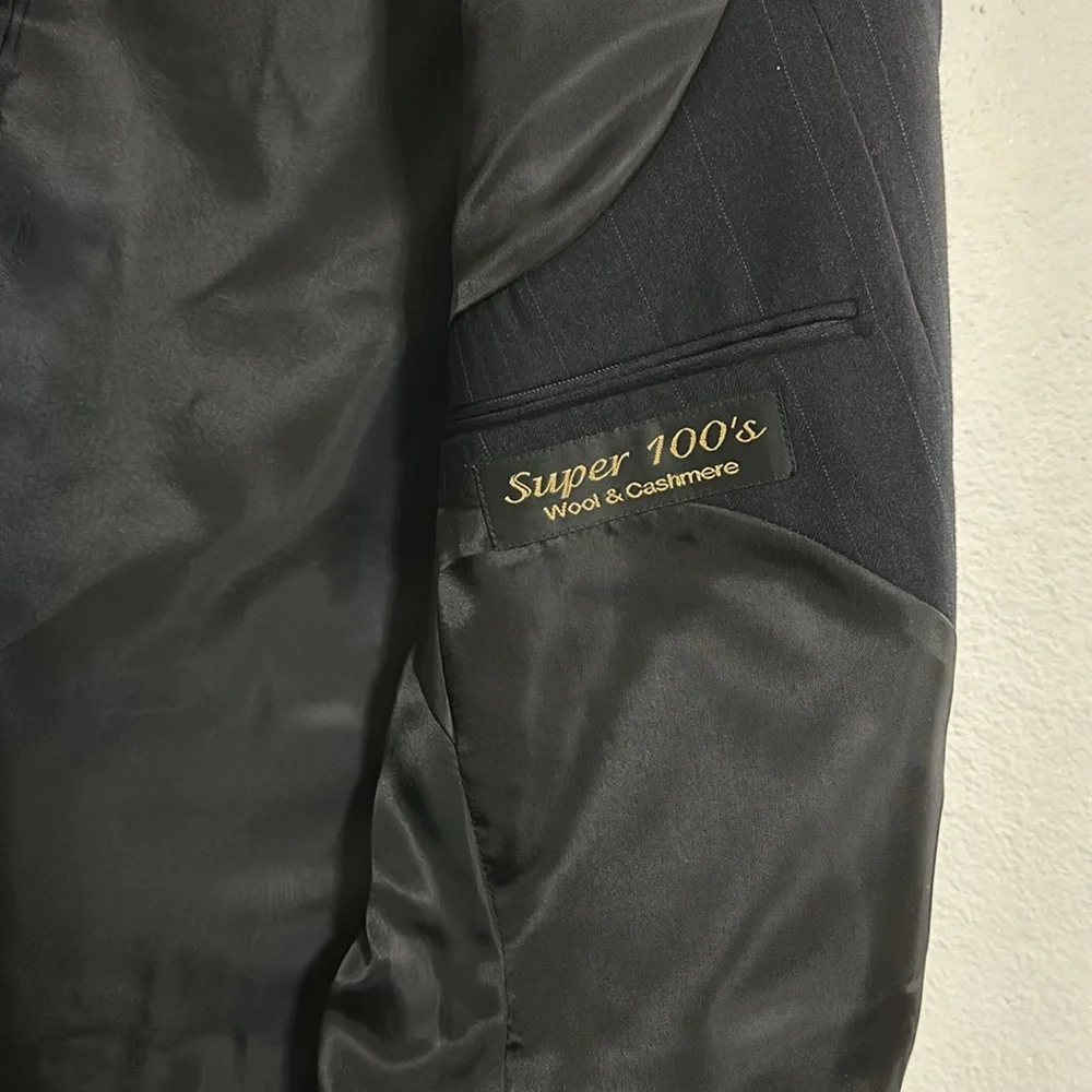 Dario Di Napoli 100% Wool and Cashmere 2 Pieces Suit, Striped Black Color. - Picture 2 of 16
